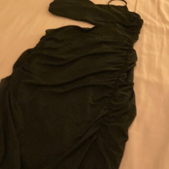 Black dress - Picture 2 of 2